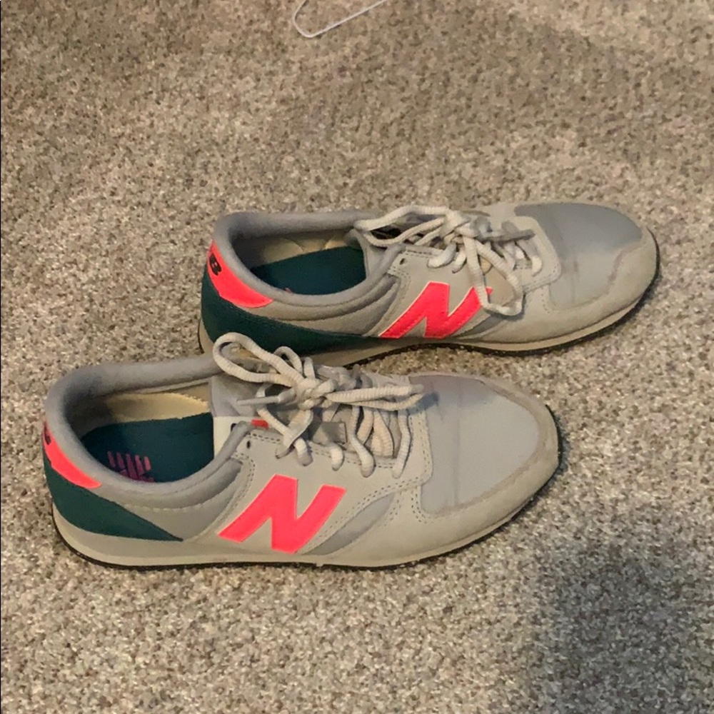 New Balance Tennis Shoe